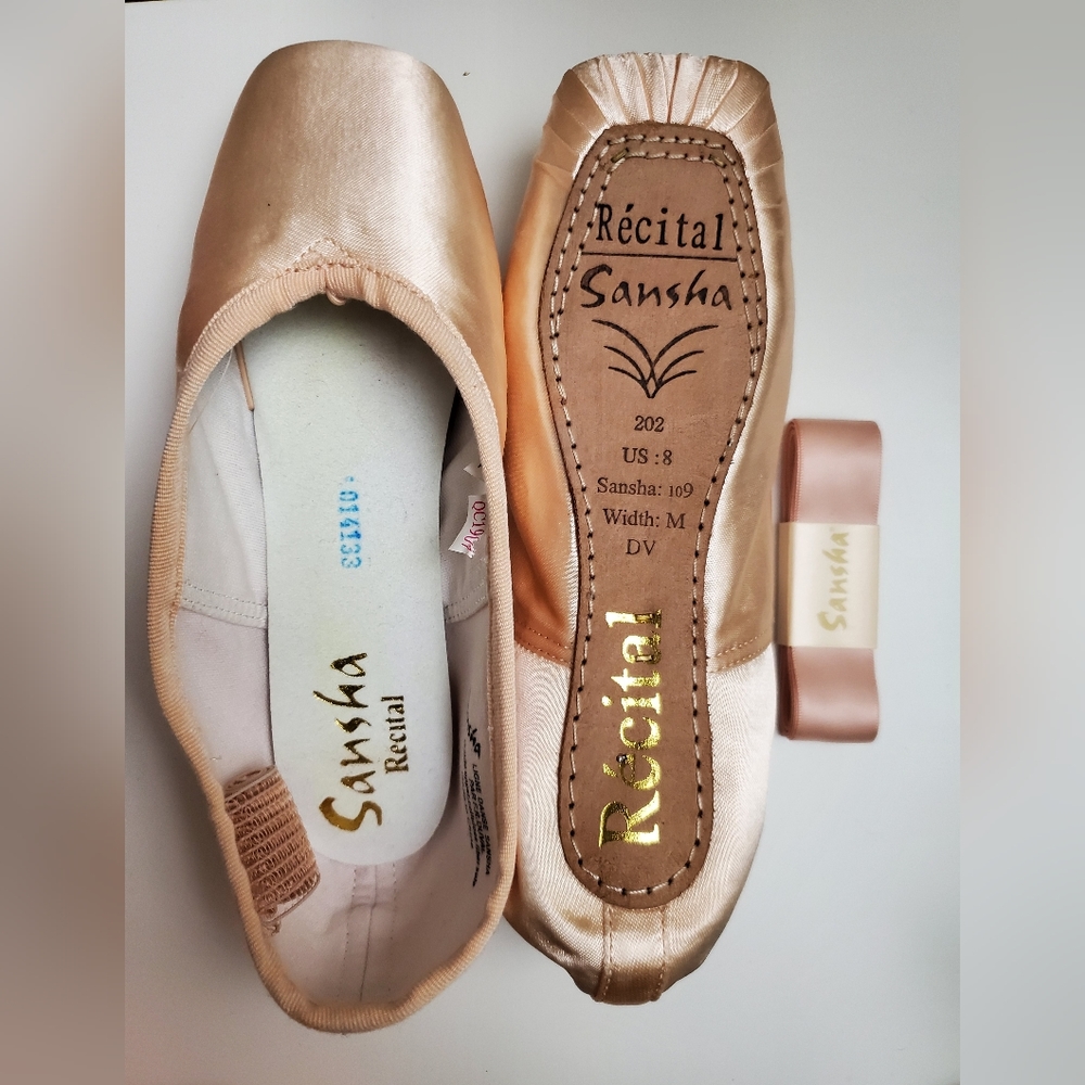 Sansha Pointe shoe- size 8M